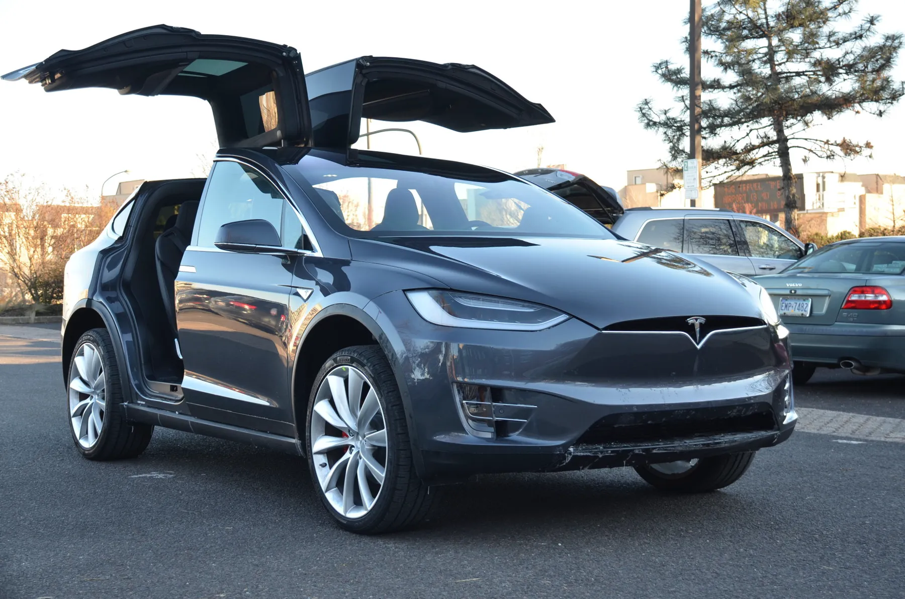 TESLA MODEL X LONG RANGE PERFORMANCE
