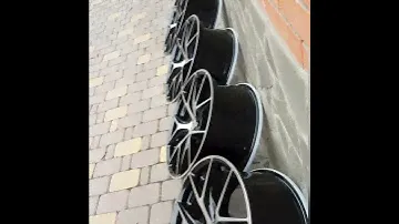 Style HRE P101 r18 8J ET35 Black Polish